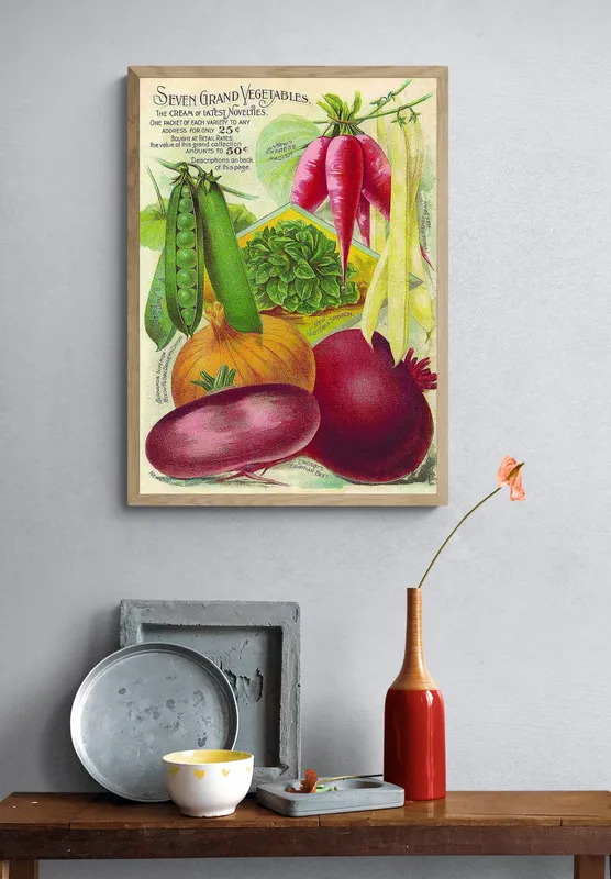 Постер «Семь овощей» над диваном в гостиной