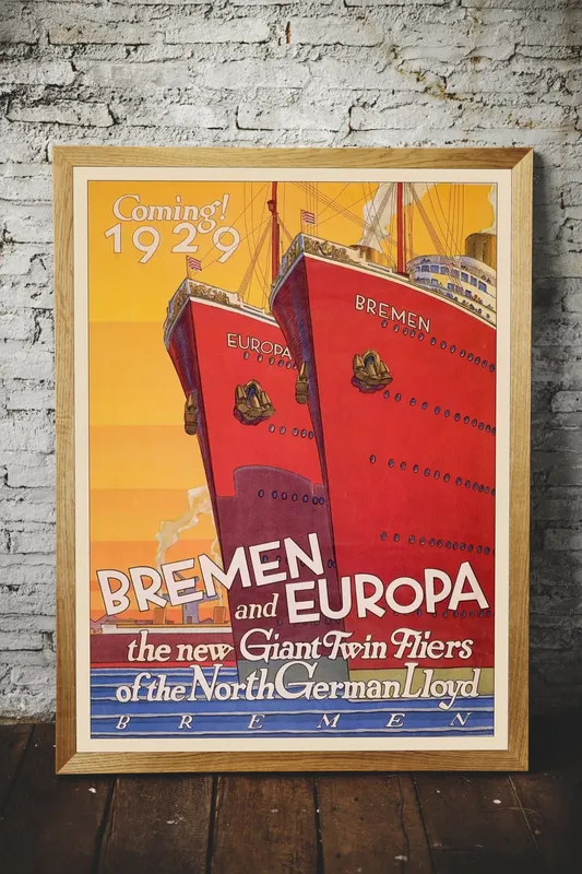 Постер «Корабли - Золотой век путешествий Bremen and Europa» на стене в офисе