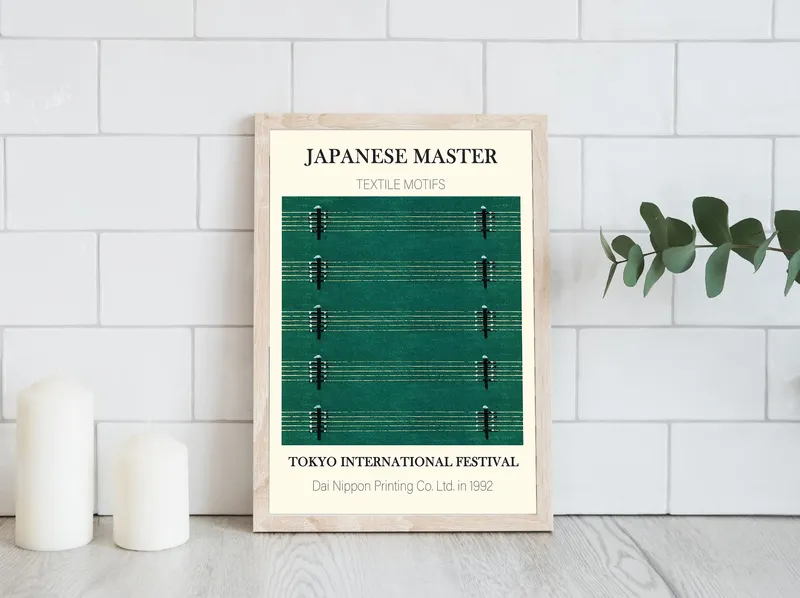 Постер «Японский минимализм - Фестиваль» на стене в офисе