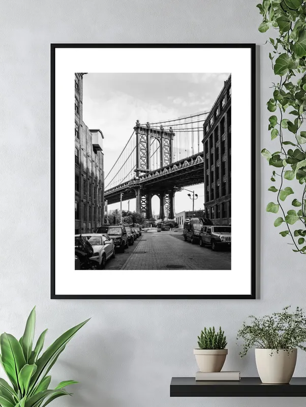 Постер «Манхэттенский Мост в Нью-Йорке» на стене в офисе