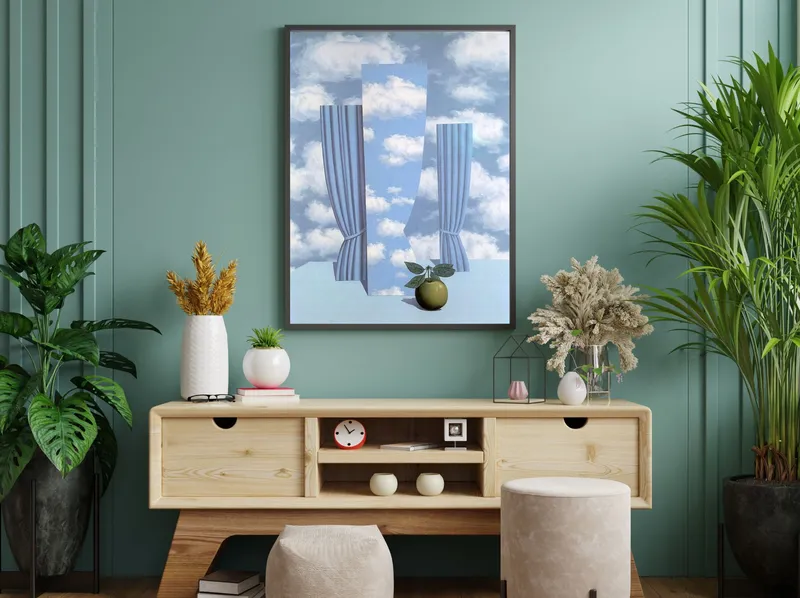 Постер «Постер Рене Магритт Прекрасный мир» над диваном в гостиной