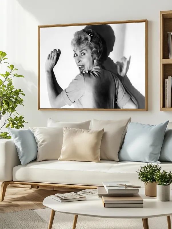 Постер «Психо, 1960» на стене в офисе