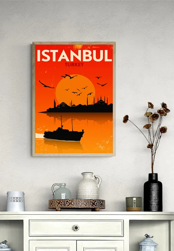 Постер «Стамбул» над диваном в гостиной