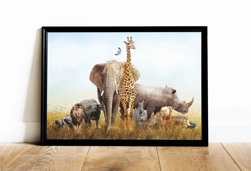 Постер «Постер Zoo» над диваном в гостиной