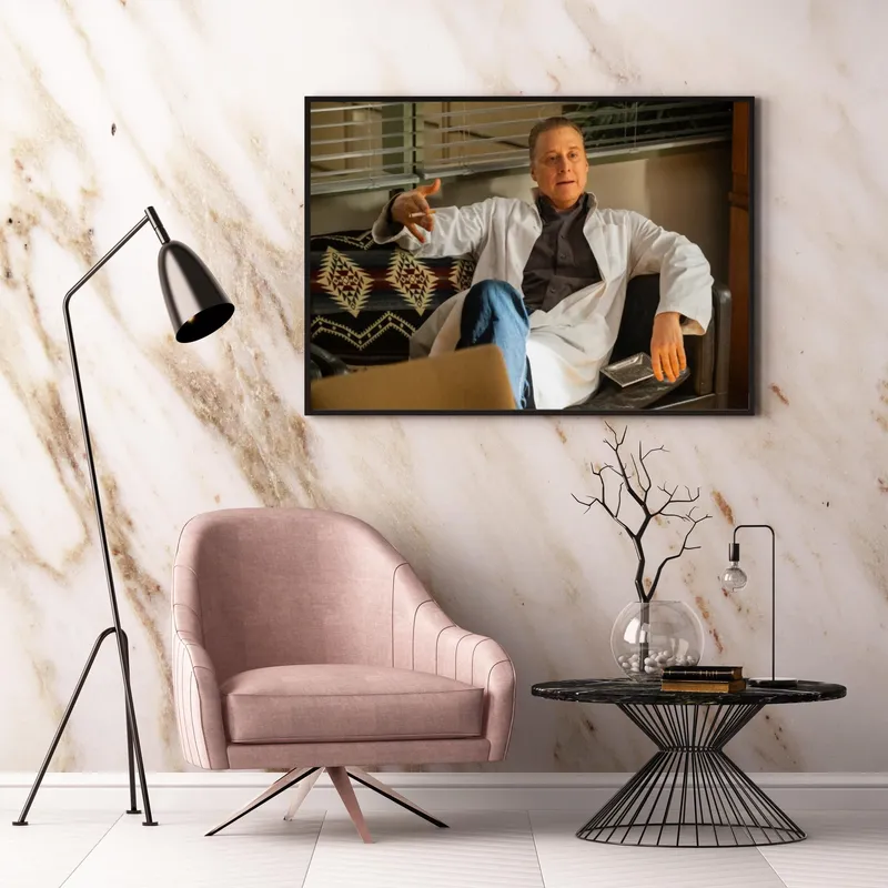 Постер «Постер Засланец из космоса — Гарри в белом халате» на стене в офисе