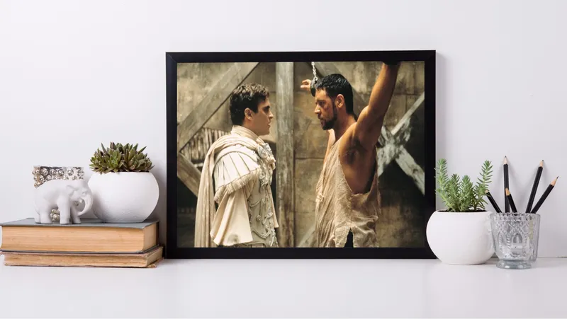 Постер «Постер Гладиатор — Максимус и Коммод» на стене в офисе