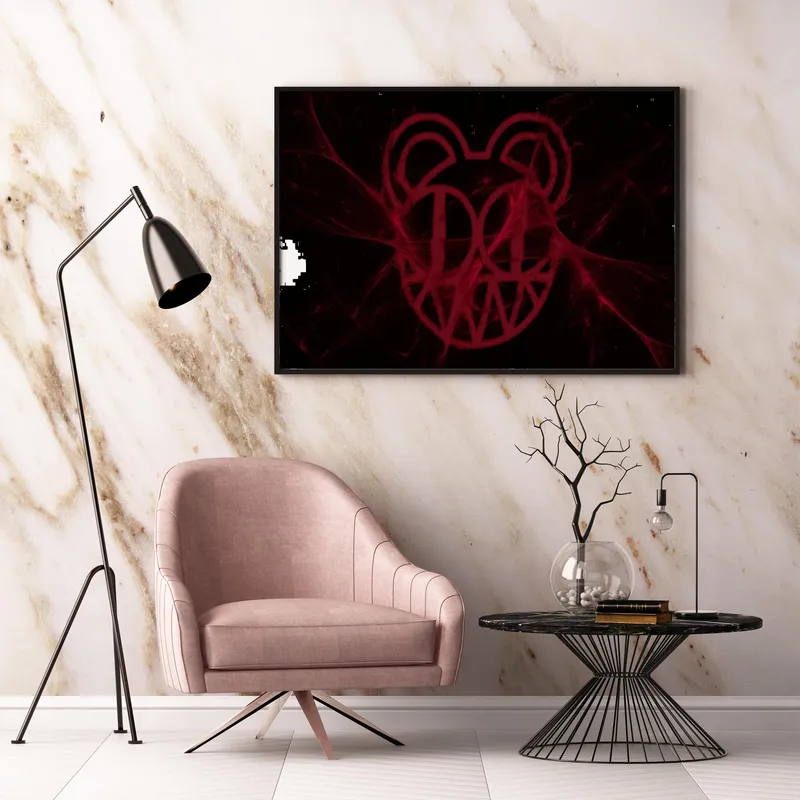 Постер «Постер Radiohead — неоновый медведь в красном свете» над диваном в гостиной