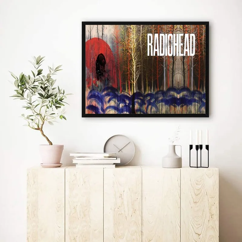 Постер «Постер Radiohead — лесной пейзаж Stanley Donwood» над диваном в гостиной