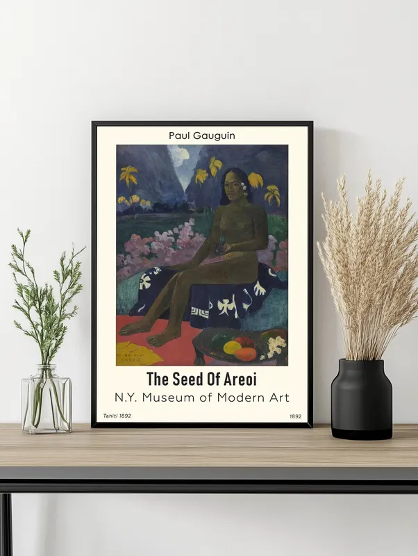 Постер «Поль Гоген - Семя Ареои» над диваном в гостиной