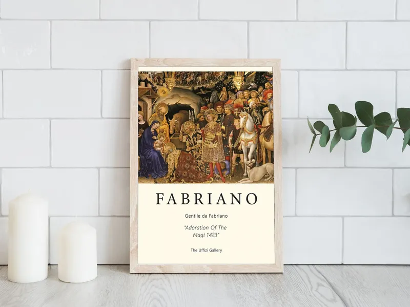 Постер «Джентиле да Фабриано - Поклонение волхвов» над диваном в гостиной