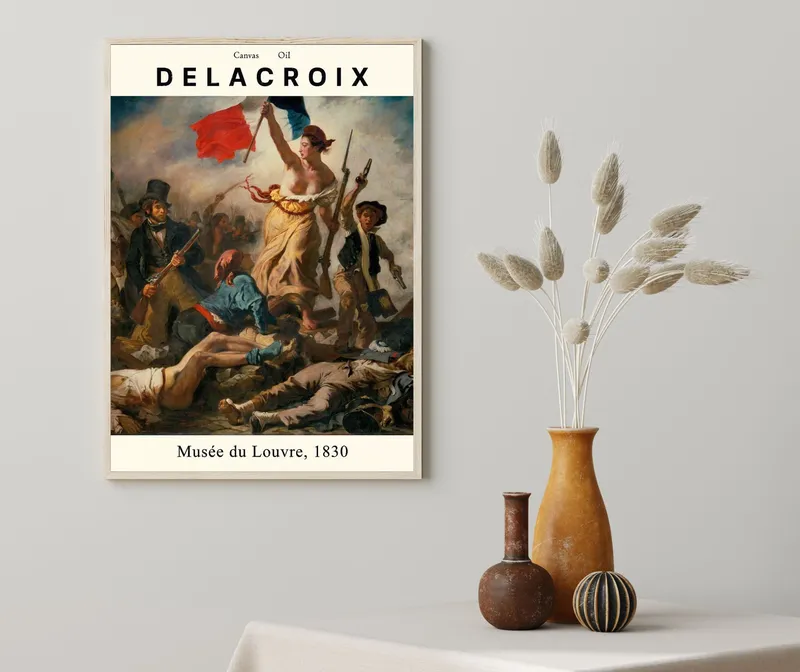 Постер «Эжен Делакруа - Свобода, ведущая народ» над диваном в гостиной