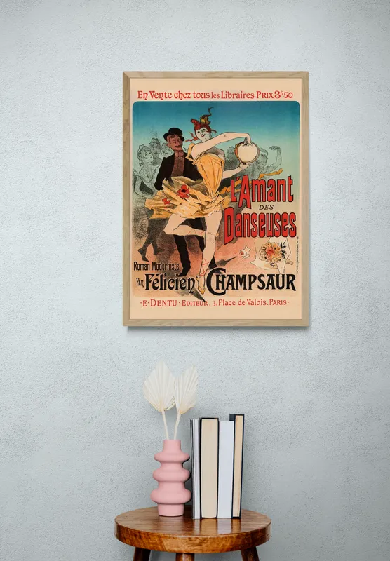 Постер «Афиша - L'Amant Danseuses» на стене в офисе
