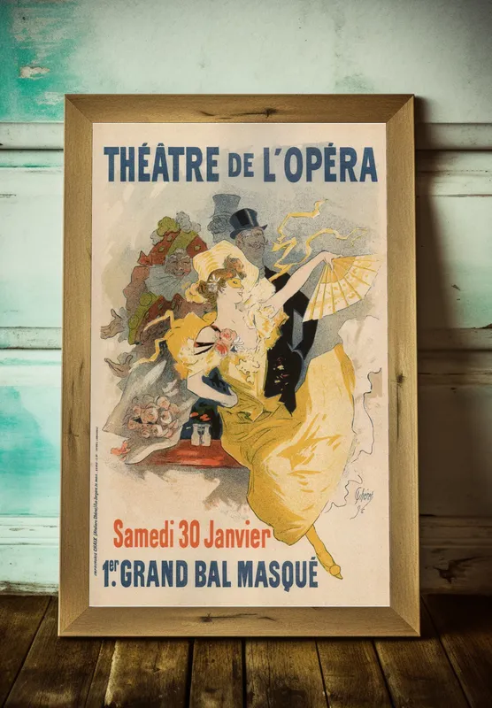 Постер «Афиша - Бал-маскарад» над диваном в гостиной