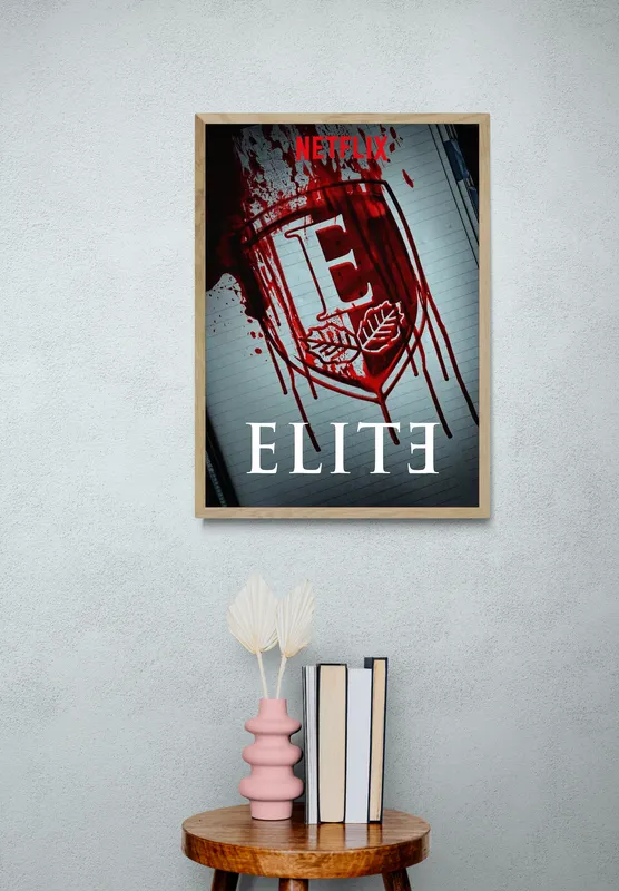 Постер «Элита» на стене в офисе