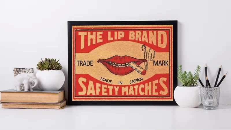 Постер «Спички» на стене в офисе