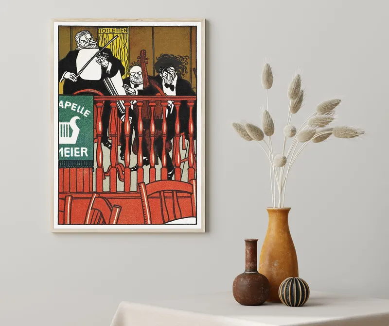 Постер «Мориц Юнг - Салонный оркестр Мейера» над диваном в гостиной