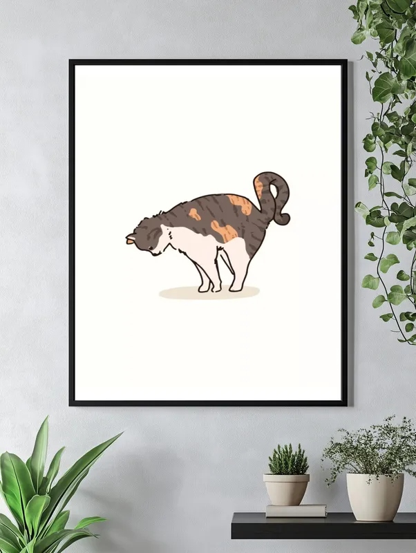 Постер «Кошки - Трехшерстная кошечка» над диваном в гостиной