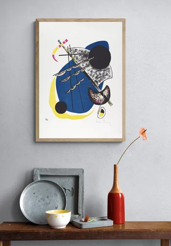 Постер «Малые миры II» на стене в офисе