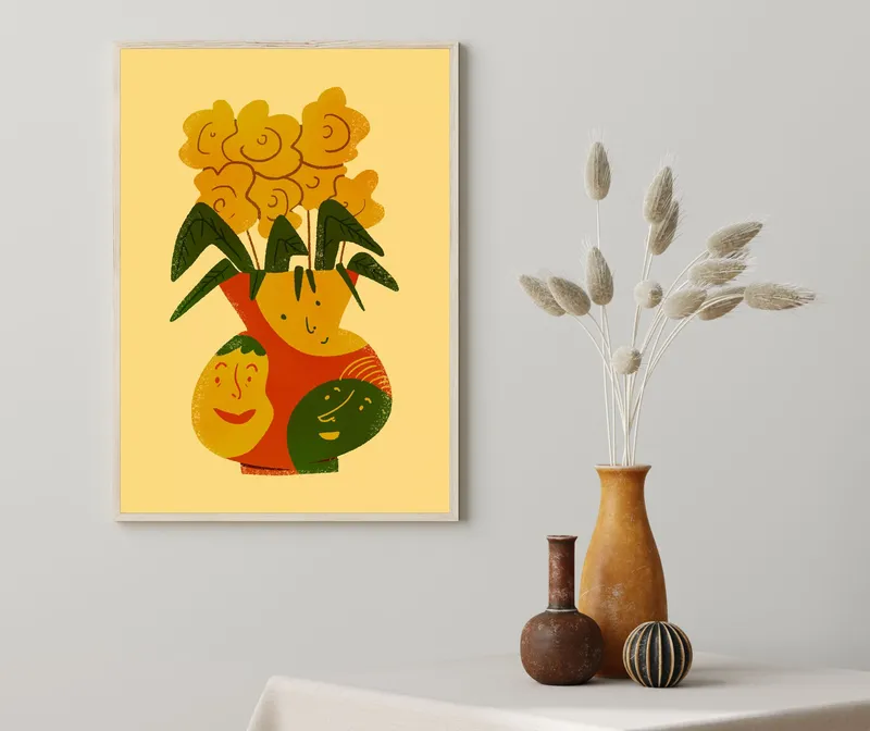 Постер «Иллюстрация с Подсолнухами» над диваном в гостиной