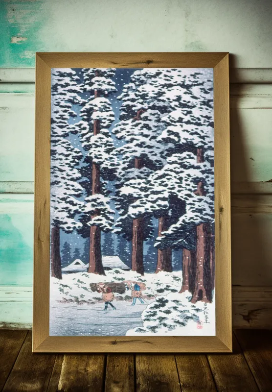 Постер «Зима - Зимний лес» над диваном в гостиной