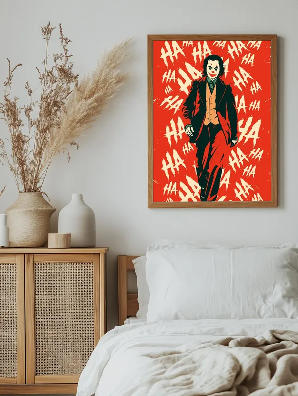 Постер «Джокер - Коварная походка» на стене в офисе