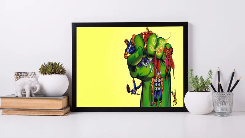 Постер «Marvel - Рука Халка» над диваном в гостиной
