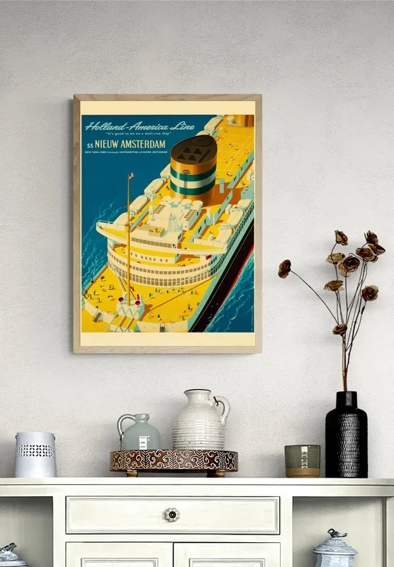 Постер «Корабли - Голландско - Американская линия» на стене в офисе