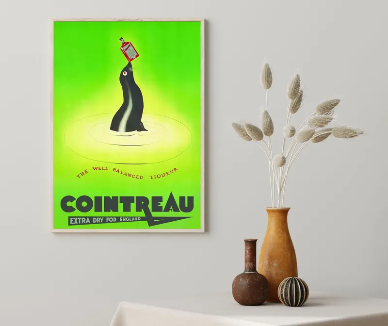 Постер «Ликер Куантро» на стене в офисе