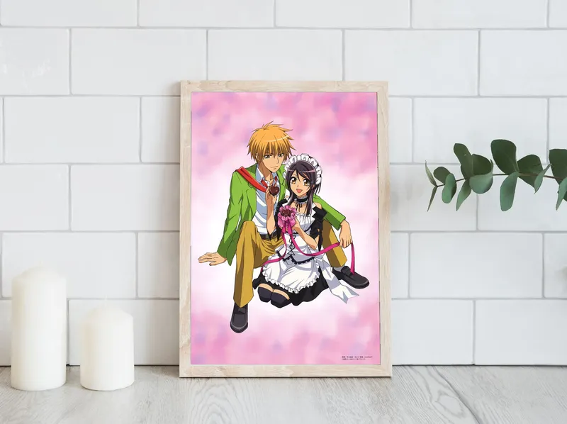 Постер «Президент горничная. Сердца» над диваном в гостиной