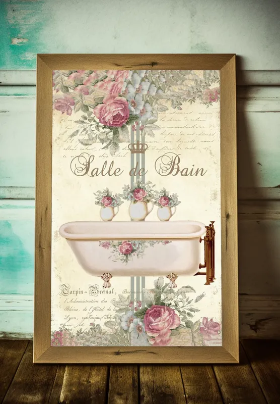 Постер «Ванна в цветах» над диваном в гостиной