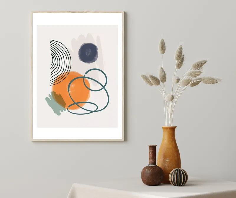 Постер «Случайные мазки - Луна и Солнце» над диваном в гостиной