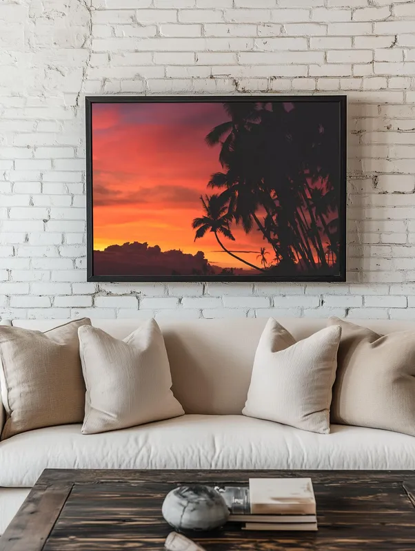 Постер «Оранжевое небо» над диваном в гостиной