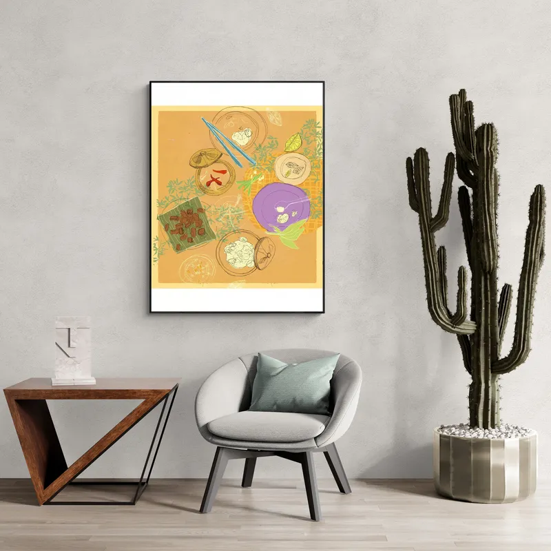 Постер «Ингредиенты для Том Яма» над диваном в гостиной