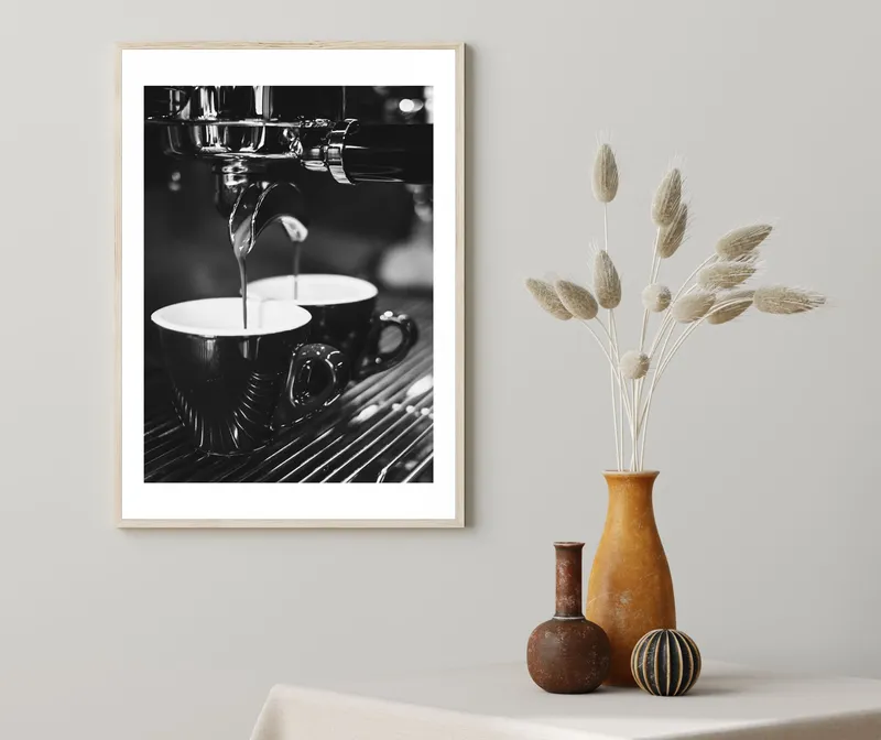 Постер «Два Шота Эспрессо» на стене в офисе