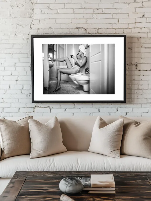 Постер «Утренний Макияж» на стене в офисе