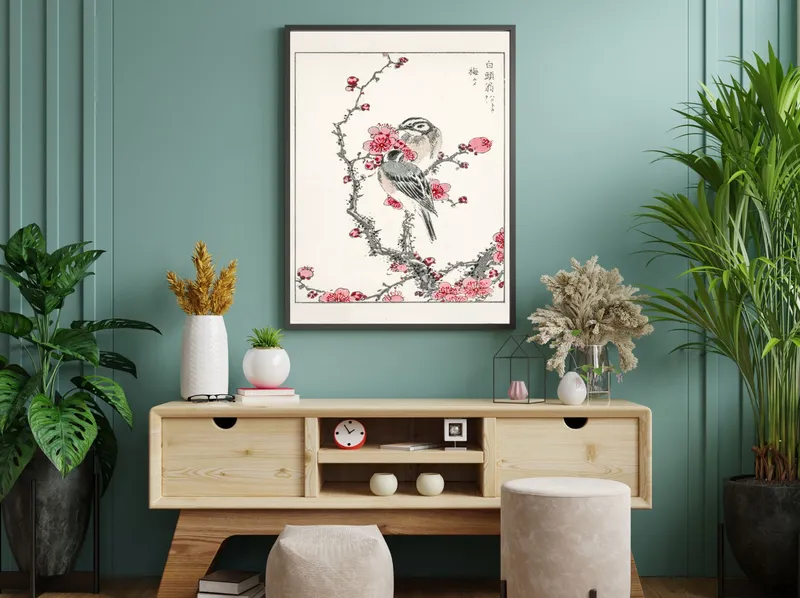 Постер «Нума Кашу - Белошапочная овсянка и сливовое дерево» над диваном в гостиной