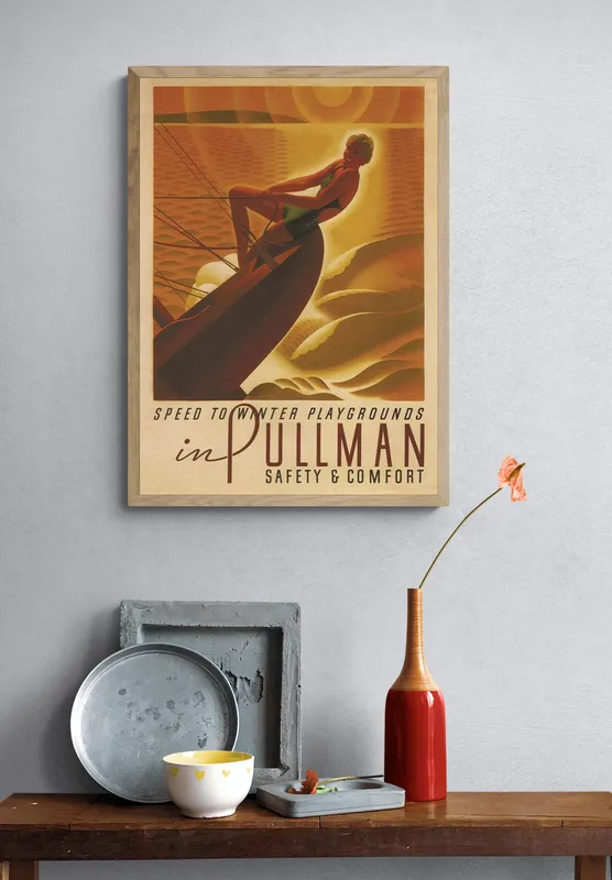 Постер «Девушка на яхте» на стене в офисе