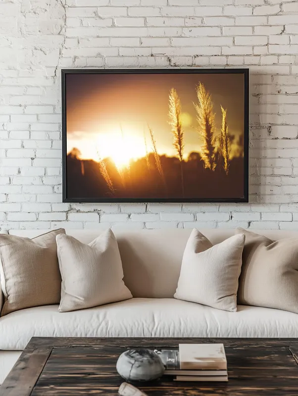 Постер «Пшеничное поле» над диваном в гостиной