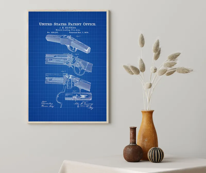 Постер «Ружье Браунинга» на стене в офисе