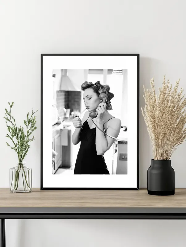 Постер «Утренняя Рутина» на стене в офисе