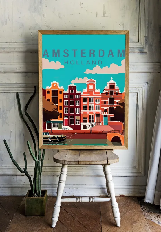 Постер «Улица Амстердама» над диваном в гостиной