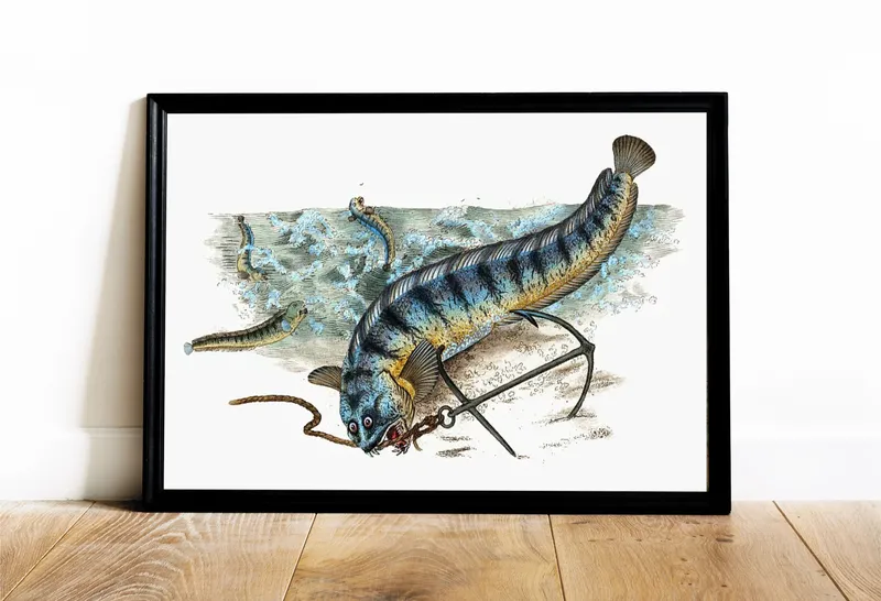 Постер «Полосатые зубатки» над диваном в гостиной