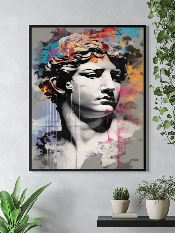 Постер «Античная скульптура Аполлона» над диваном в гостиной