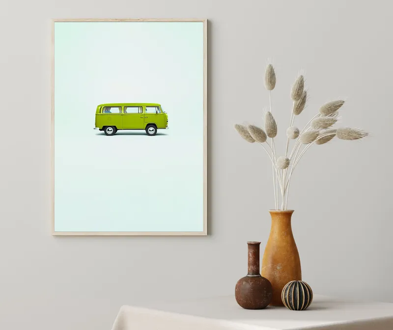 Постер «Фольксваген Т2» на стене в офисе