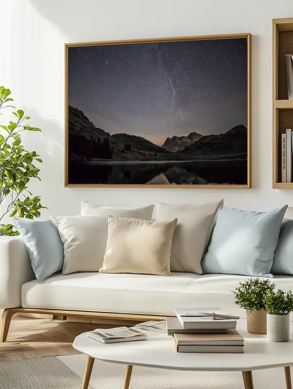 Постер «Ночь в горах» на стене в офисе