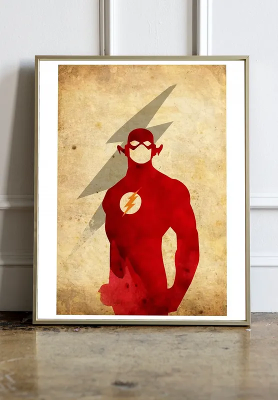 Постер «Флэш и молния» над диваном в гостиной