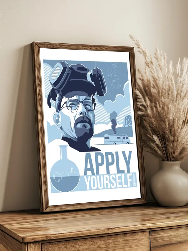 Постер «Во все тяжкие. Сол Гудман» над диваном в гостиной