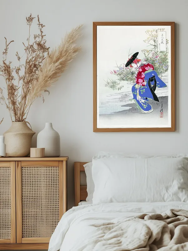 Постер «Дух лисы» над диваном в гостиной