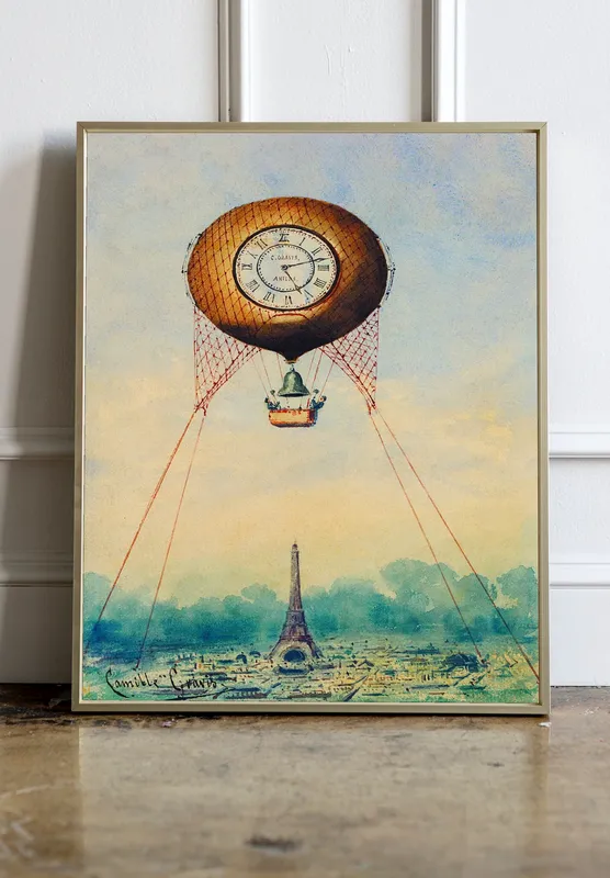 Постер «Часы над Парижем» над диваном в гостиной