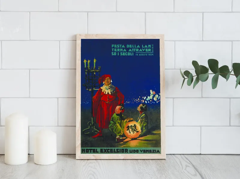 Постер «Фестиваль фонарей» над диваном в гостиной